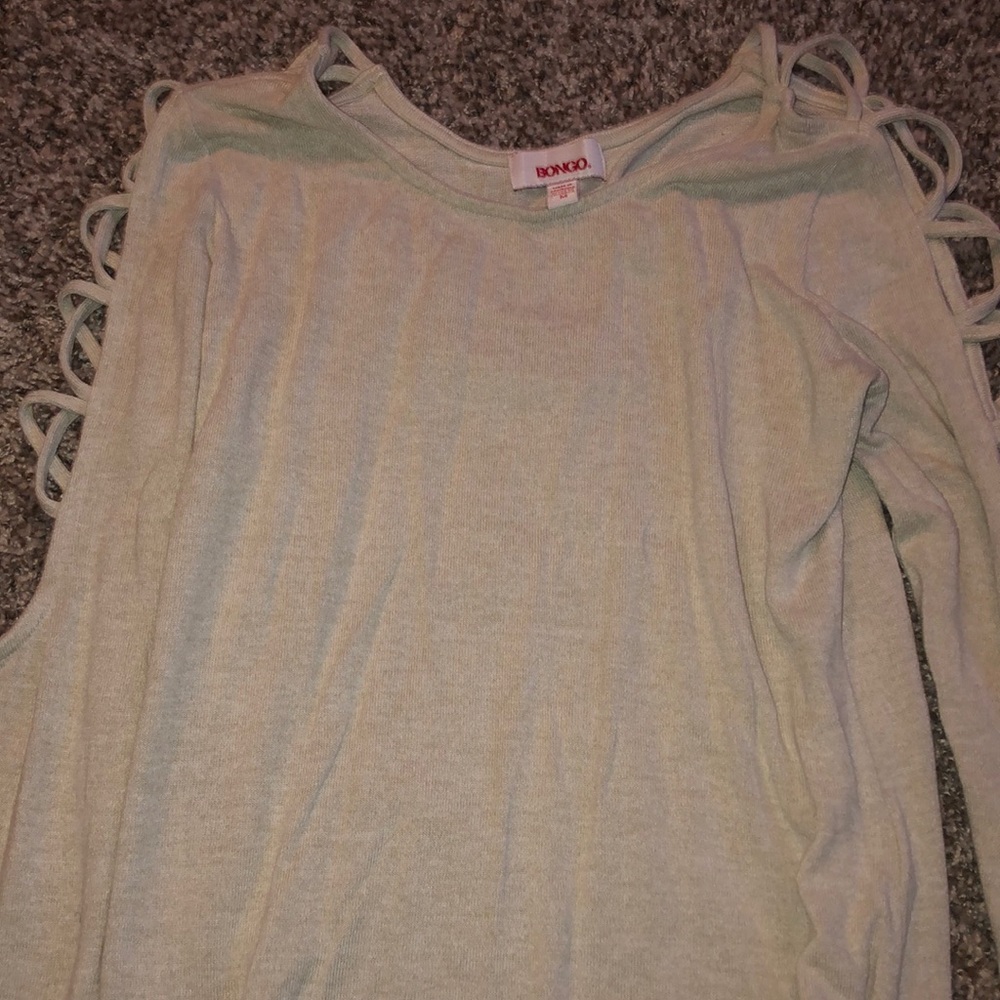 beige long sleeved shirt